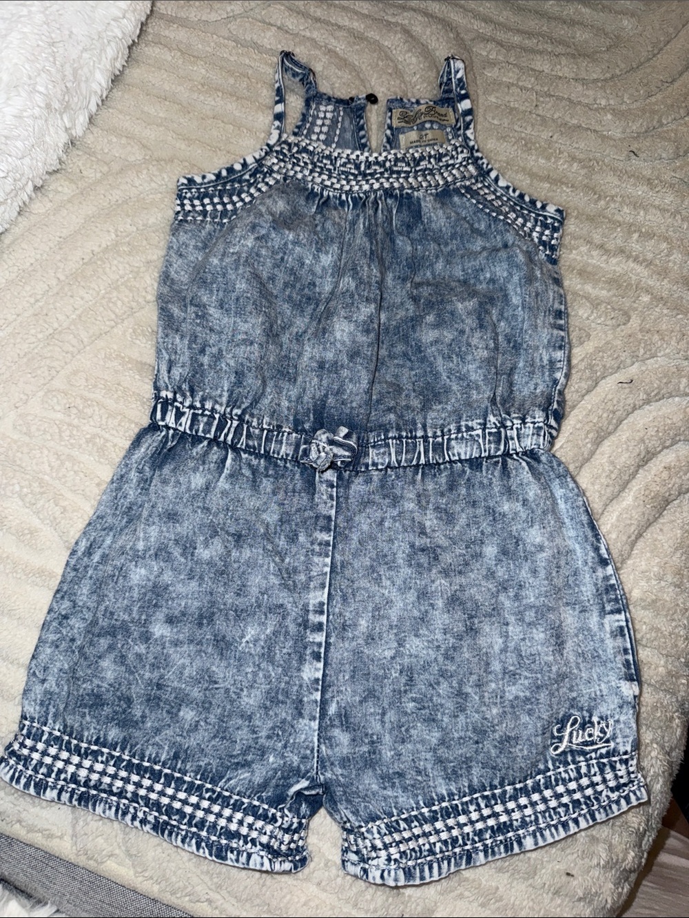 🎀2T Lucky Brand Girls' Acid Wash Blue Denim adorable Romper